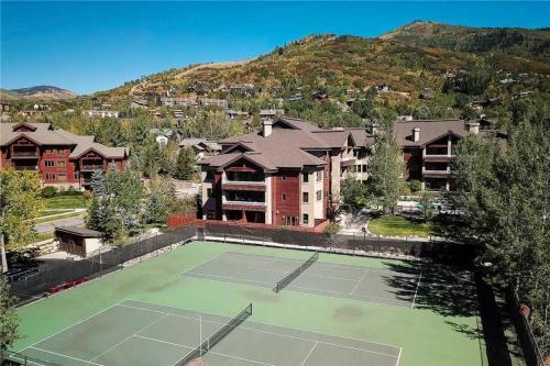 2108 Timberline Lodge, Trappeur's Crossing