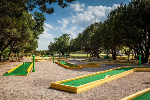 Lake Whitney Camping Resort Ramp Cabin 2