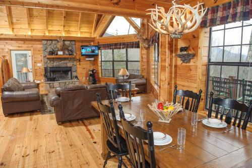 Bama Bear's Den