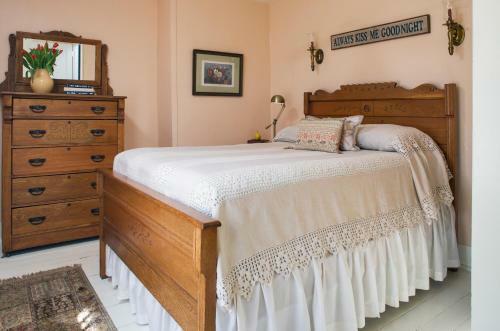 Staveleigh House Bed And Breakfast