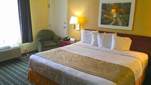 Hotel Budgetel Inns & Suites