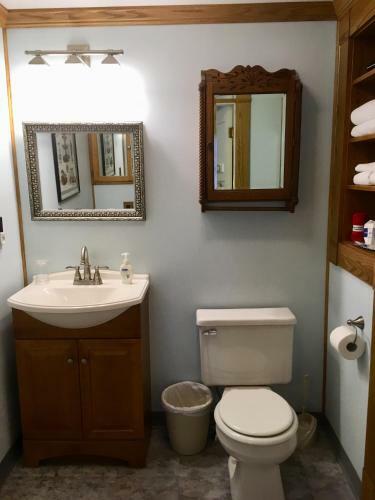 Old Iron Inn Bed And Breakfast