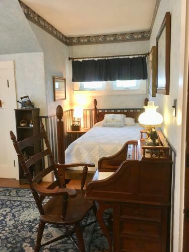 Old Iron Inn Bed And Breakfast