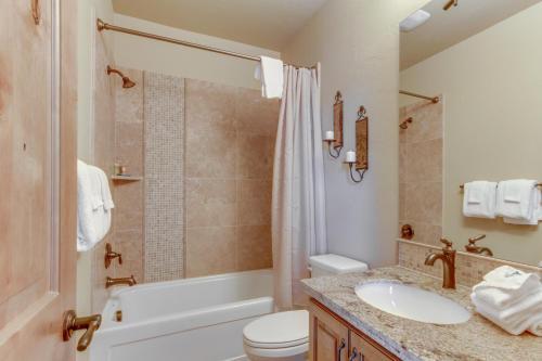 Sunriver Luxury Caldera Home With Golf Course Views