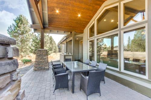 Sunriver Luxury Caldera Home With Golf Course Views