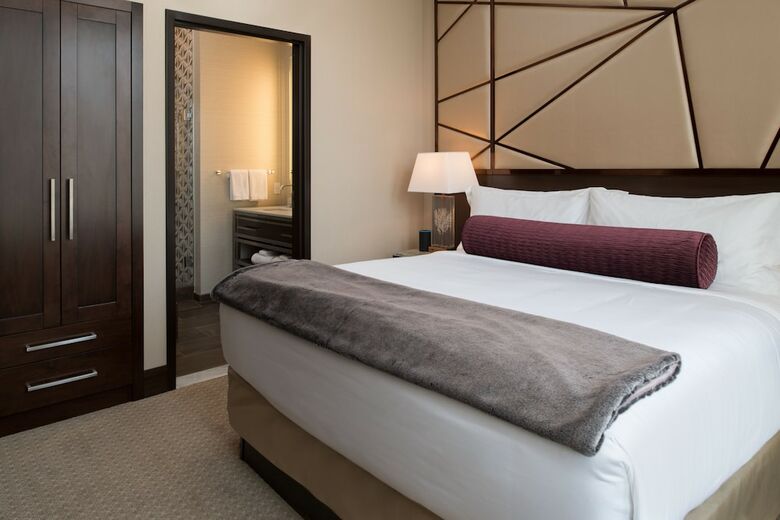 Hotel Embassy Suites By Hilton Seattle Downtown Pioneer Square