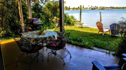 Boca Ciega Bay Apartment