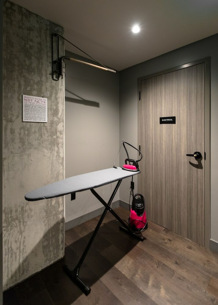 Hotel Moxy Seattle Downtown