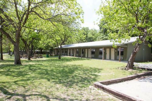 Hostal Nrs Event Center & Guest Ranch