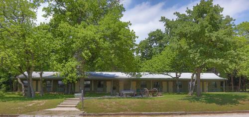 Hostal Nrs Event Center & Guest Ranch