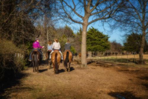 Hostal Nrs Event Center & Guest Ranch