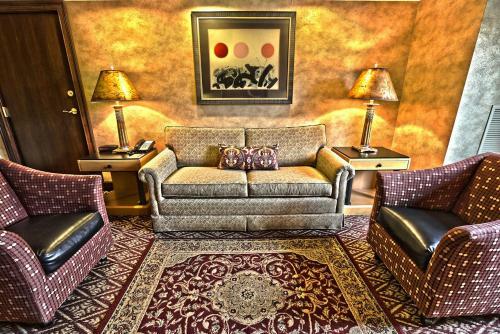 Hotel The Bertram Inn & Conf Ctr Trademark Collection By Wyndham