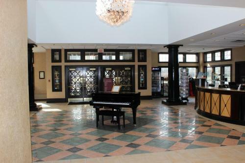 Hotel The Bertram Inn & Conf Ctr Trademark Collection By Wyndham