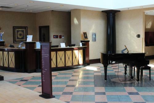 Hotel The Bertram Inn & Conf Ctr Trademark Collection By Wyndham