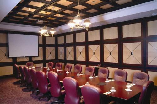 Hotel The Bertram Inn & Conf Ctr Trademark Collection By Wyndham
