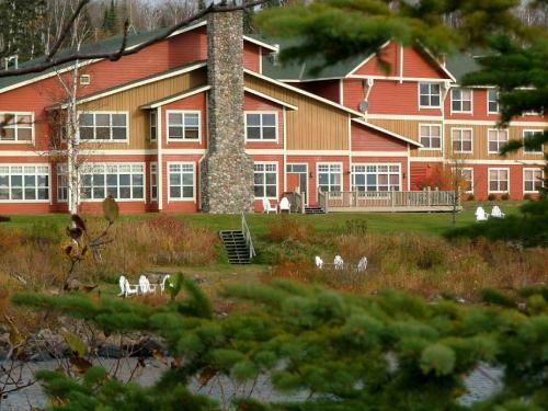 Hotel Cove Point Lodge