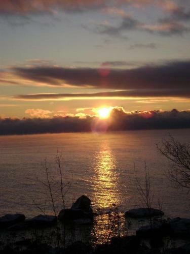 Hotel Cove Point Lodge