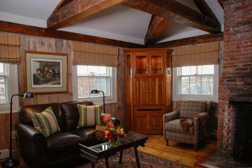 Bed & Breakfast Inn By The Bandstand