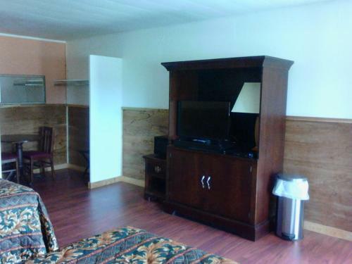 Hampton Motor Inn
