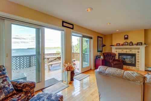 Keeler's Bay Get Away