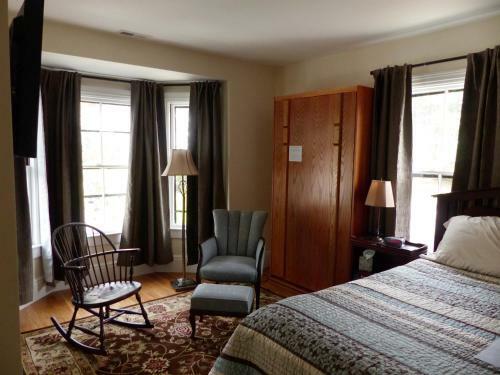 Bed & Breakfast Davis Square Inn