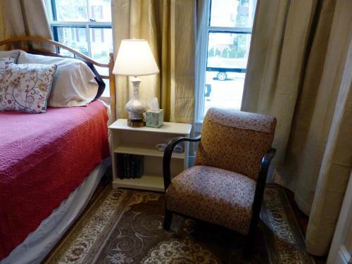 Bed & Breakfast Davis Square Inn
