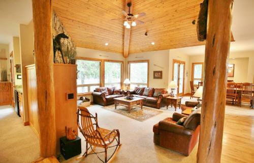 Vine Maple-golf View-5br/4.5ba