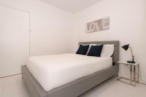 Modern Apartment Sunny Isles