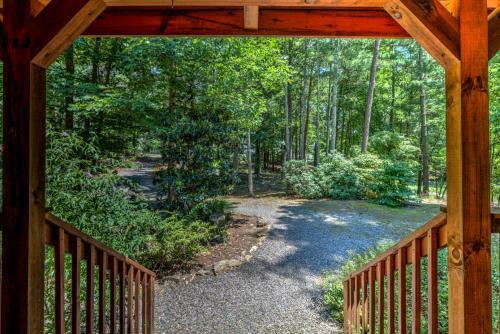 Hidden Pond Cabin