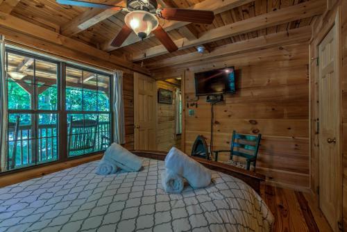 Hidden Pond Cabin