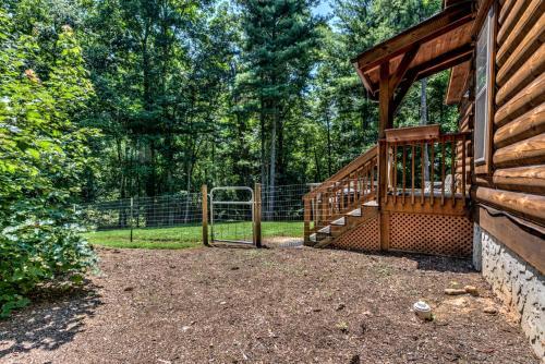 Hidden Pond Cabin