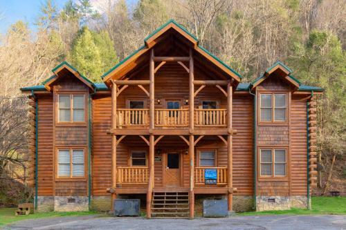 Creekside Getaway