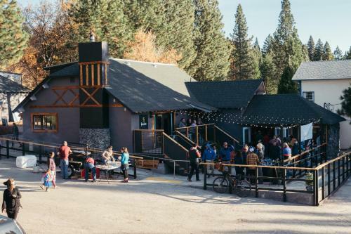 Motel Loge Mt. Shasta