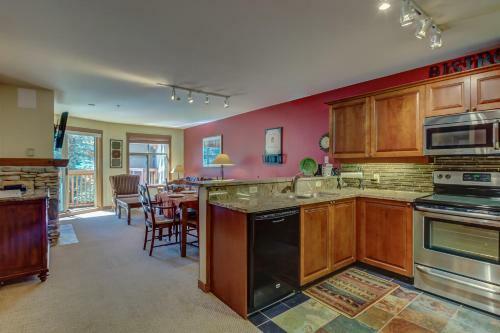 Powderhorn Lodge 209
