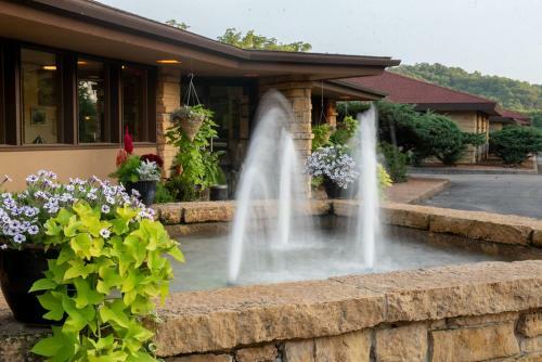 Hotel Spring Valley Inn