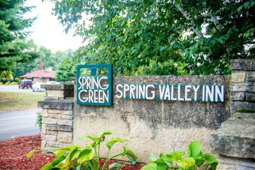 Hotel Spring Valley Inn