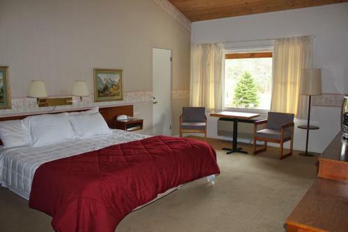 Posada High Meadows Inn