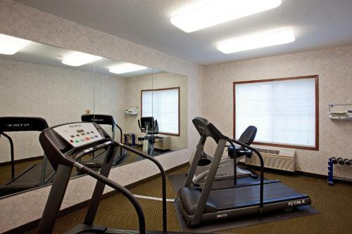 Hotel Country Inn & Suites By Radisson, Elk River, Mn