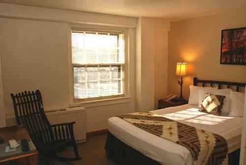 Hotel Spring Mill Inn