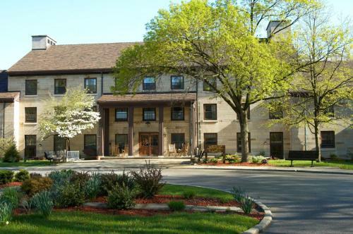 Hotel Spring Mill Inn
