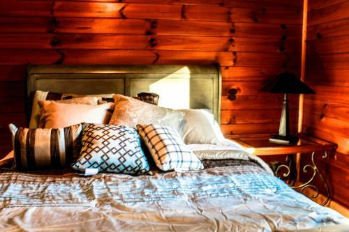 Lake View Cabin
