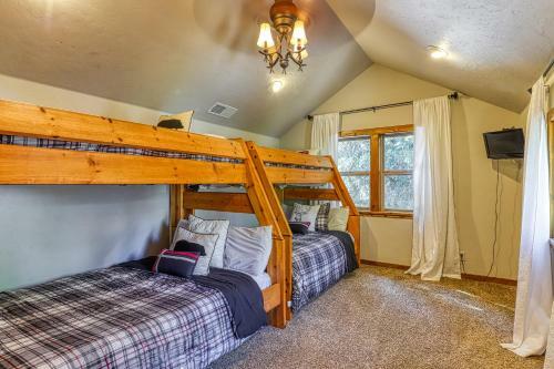 Rocky Pines Lodge