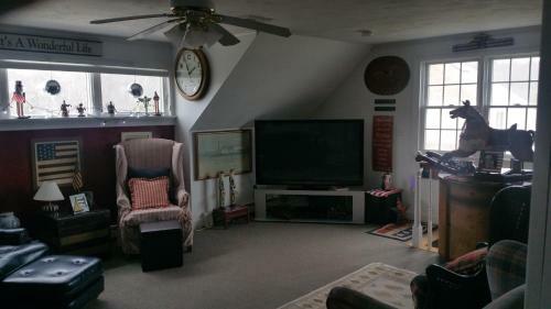 Bed & Breakfast Inn 38 Oak Bluff Circle