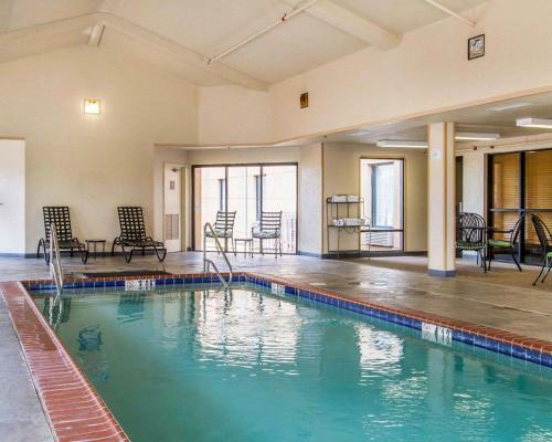 Hotel Quality Inn & Suites Benton - Draffenville