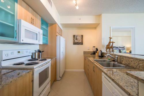 Apartment By Great Sunny Isles Lodging
