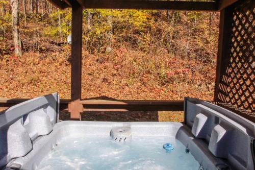 Outback - Hocking Hills Cabin