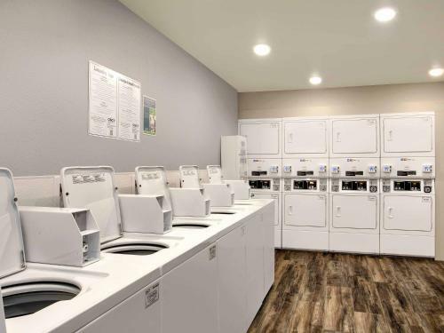 Hotel Woodspring Suites Signature Cranberry Pittsburgh