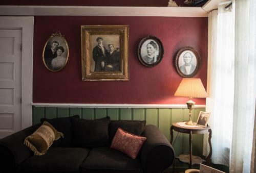 Avery Hotel