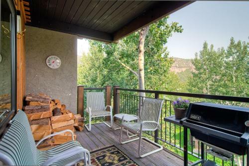 Shadowbrook 205
