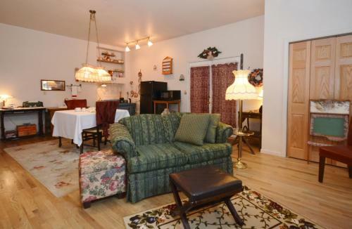Campbell House B&B